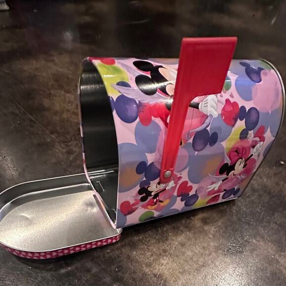 Valentines Day Bundle.  Books, valentines cards for school, mailbox tin, & more - Picture 9 of 10